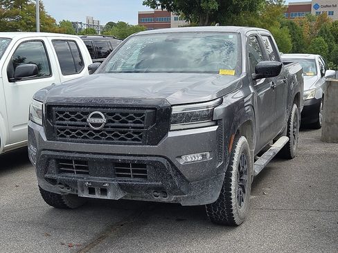 Used 2023 Nissan Frontier SV w/ Midnight Edition Package AWD/4WD image 2