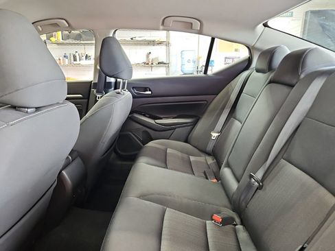 Used 2021 Nissan Altima 2.5 SV FWD image 25