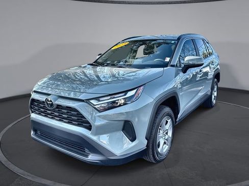 Used 2023 Toyota RAV4 XLE image 1