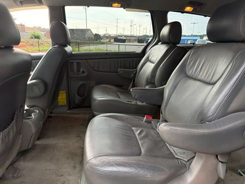 Used 2008 Toyota Sienna XLE FWD image 10