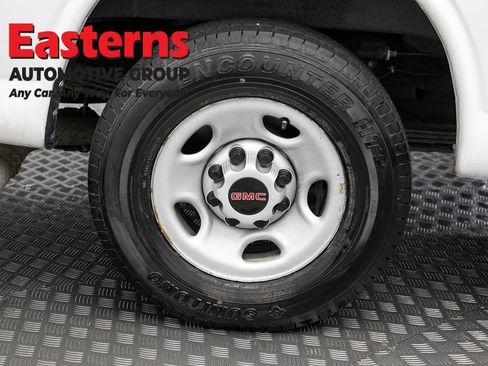 Used 2022 GMC Savana 2500 RWD image 24
