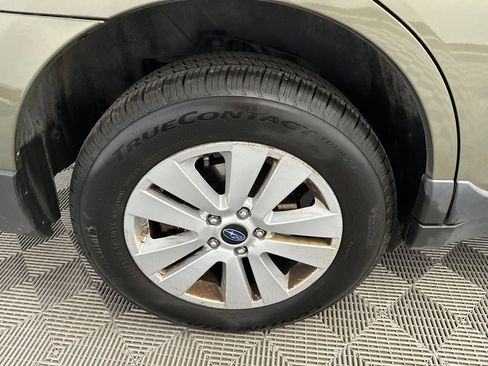 Used 2015 Subaru Outback 2.5i Premium AWD/4WD image 18