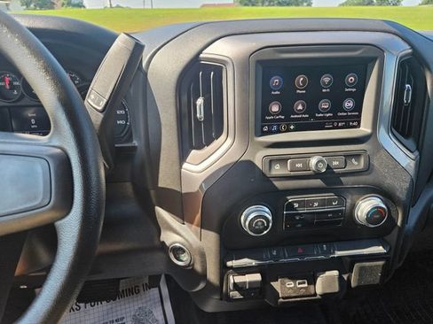Used 2025 GMC Sierra 2500 Pro AWD/4WD image 17