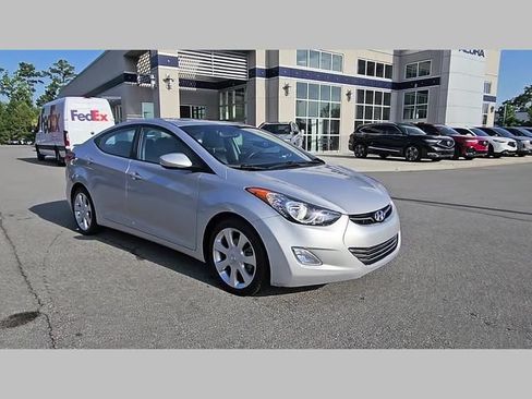 Used 2013 Hyundai Elantra Limited w/ Technology Pkg FWD image 32