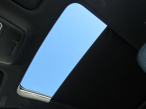 Used 2025 Buick Enclave Avenir w/ Super Cruise Package image 24