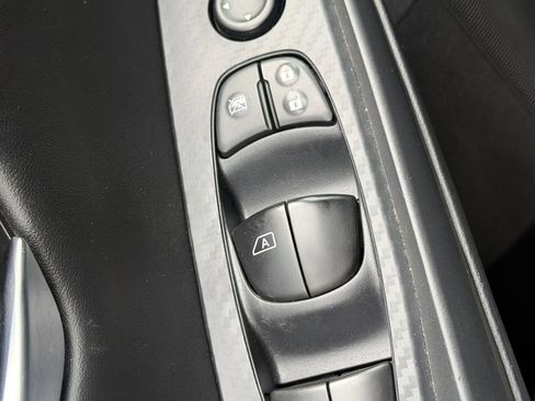Used 2025 Nissan Sentra SV w/ All-Weather Package FWD image 8