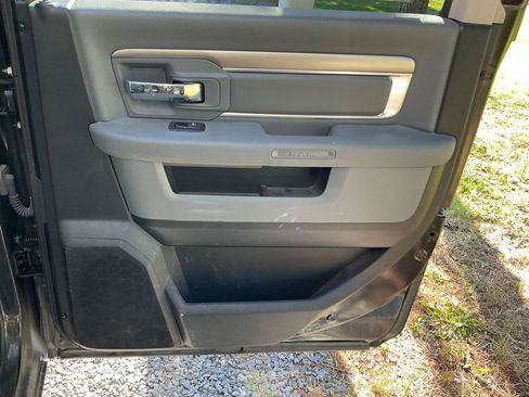 Used 2018 RAM 1500 Big Horn AWD/4WD image 18
