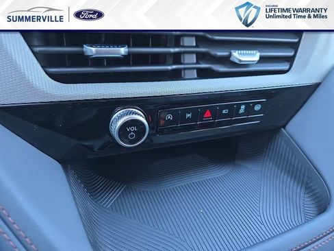 New 2026 Ford Explorer Active RWD image 26