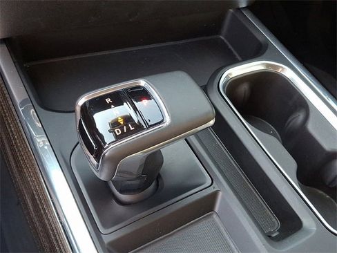 Used 2023 Chevrolet Silverado 1500 RST w/ Z71 Off-Road Package image 11