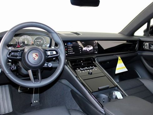 New 2025 Porsche Panamera 4 image 13