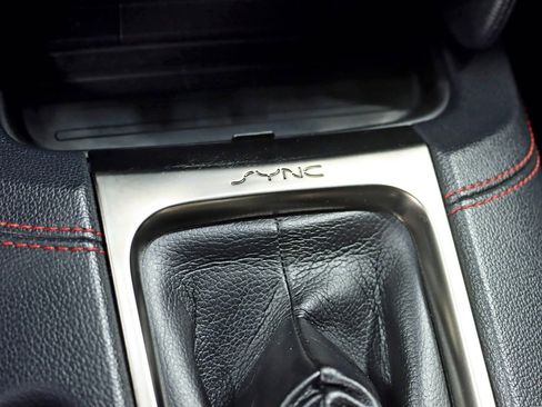 Used 2019 Ford Mustang Shelby GT350R w/ GT350R Equipment Group 920A RWD image 26