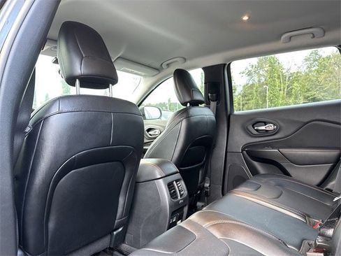 Used 2022 Jeep Cherokee Trailhawk w/ Sound & Nav Group image 10