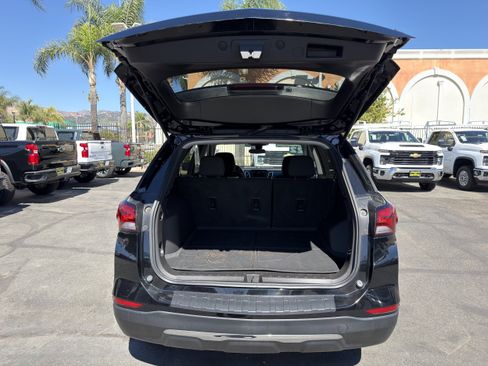 Used 2022 Chevrolet Equinox LT w/ LPO, Cargo Package FWD image 14