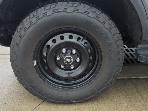 Used 2022 Ford Bronco Black Diamond image 33