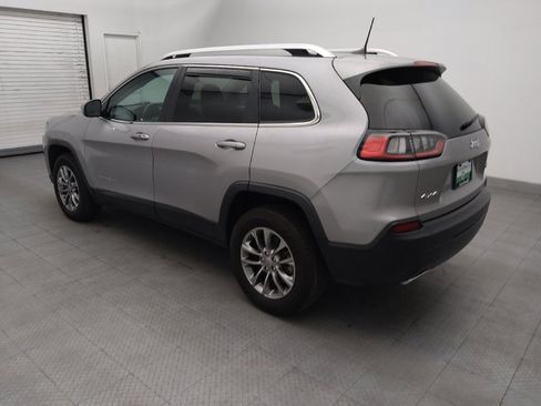 Used 2019 Jeep Cherokee Latitude Plus w/ Cold Weather Group AWD/4WD image 3