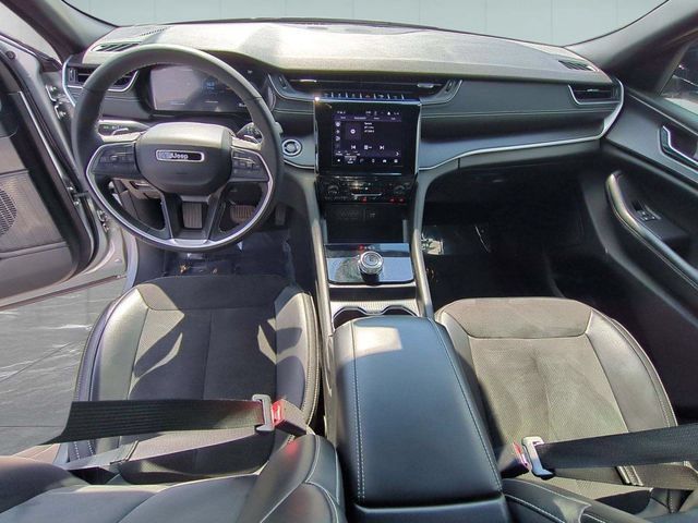 Used 2024 Jeep Grand Cherokee Altitude AWD/4WD image 27