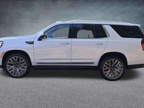 New 2026 GMC Yukon Denali Ultimate w/ LPO, Floor Liner Package AWD/4WD image 4