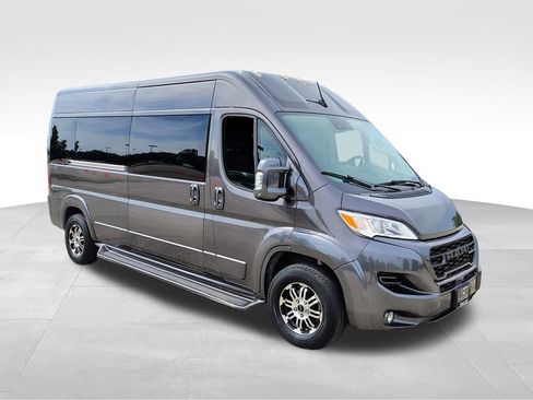 Used 2023 RAM ProMaster 2500 w/ Driver Convenience Group FWD image 3
