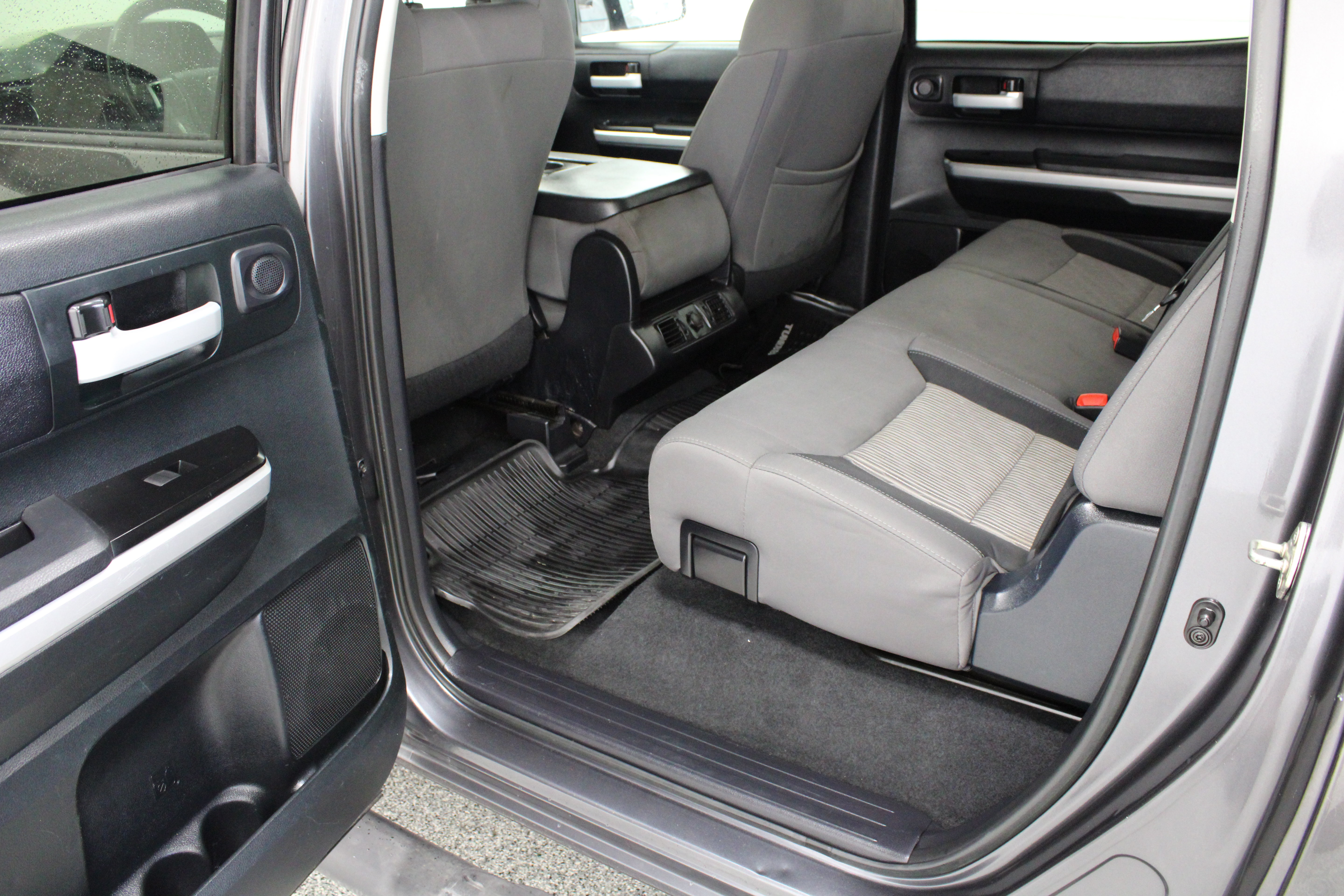Used 2017 Toyota Tundra SR5 RWD image 25