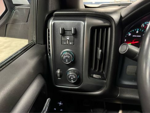 Used 2018 Chevrolet Silverado 1500 LT w/ All Star Edition AWD/4WD image 16