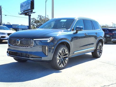 New 2026 Volvo XC90 B6 Plus w/ Protection Package Premier image 3