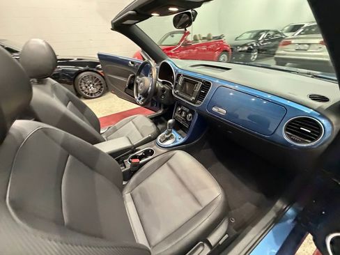 Used 2019 Volkswagen Beetle 2.0T S FWD image 33