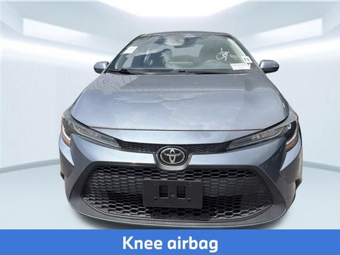 Used 2021 Toyota Corolla LE FWD image 4