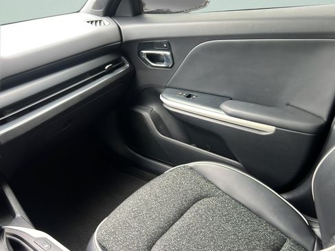 Certified 2025 Kia K4 GT-Line w/ GT-Line Sunroof Package FWD image 15