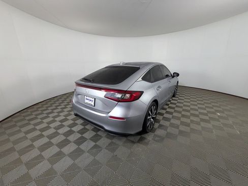 Used 2024 Honda Civic EX-L image 3