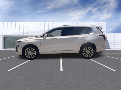 Certified 2023 Cadillac XT6 Premium Luxury w/ LPO, Floor Liner Package AWD/4WD image 5