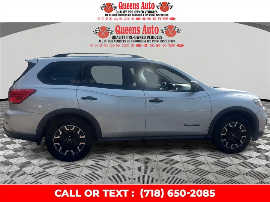 Used 2020 Nissan Pathfinder SL AWD/4WD image 8