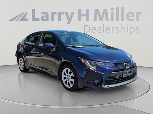 Used 2024 Toyota Corolla LE FWD image 7