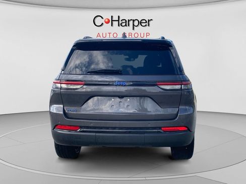 Used 2023 Jeep Grand Cherokee Altitude AWD/4WD image 4