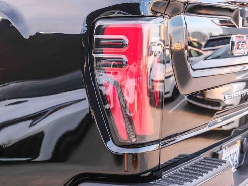 Used 2025 GMC Sierra 2500 AT4X AWD/4WD image 7