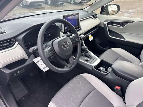 New 2025 Toyota RAV4 XLE image 30