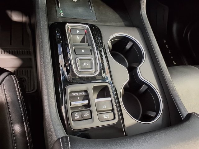Certified 2026 Honda Pilot Touring image 15