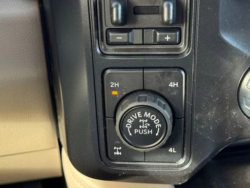 New 2026 Ford F250 Platinum w/ Platinum Plus Package image 36