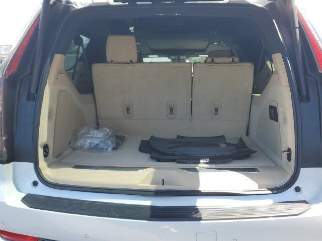 Certified 2023 Cadillac Escalade ESV Premium Luxury w/ LPO, Radiant Package AWD/4WD image 23