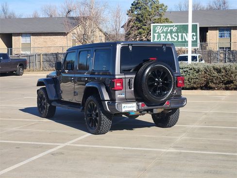 Used 2021 Jeep Wrangler Unlimited Sahara image 5