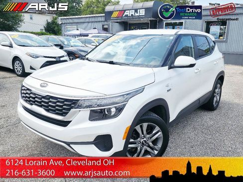 Used 2021 Kia Seltos LX AWD/4WD image 1