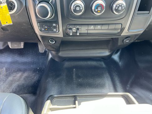 Used 2022 RAM 1500 Tradesman w/ Chrome Appearance Group AWD/4WD image 16