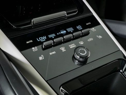 New 2026 Porsche Cayenne AWD/4WD image 17