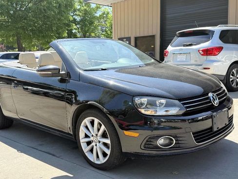 Used 2012 Volkswagen Eos Komfort FWD image 11