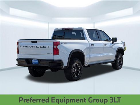 Used 2024 Chevrolet Silverado 1500 ZR2 w/ Technology Package image 5