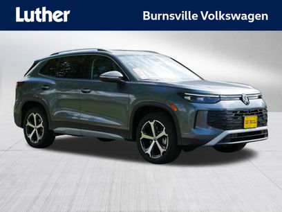 New 2025 Volkswagen Tiguan SE