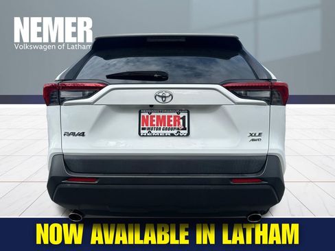 Used 2019 Toyota RAV4 XLE w/ Convenience Package AWD/4WD image 6