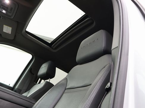 Used 2022 GMC Sierra 2500 Denali image 53