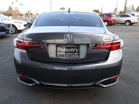 Used 2018 Acura ILX image 5