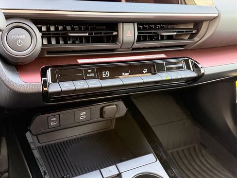 New 2026 Toyota Prius Plug-In Hybrid image 12