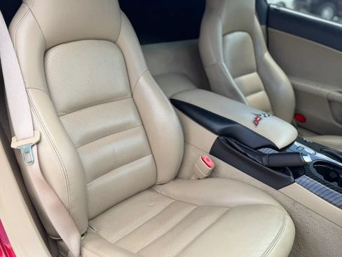 Used 2005 Chevrolet Corvette Coupe w/ Preferred Equipment Group RWD image 7